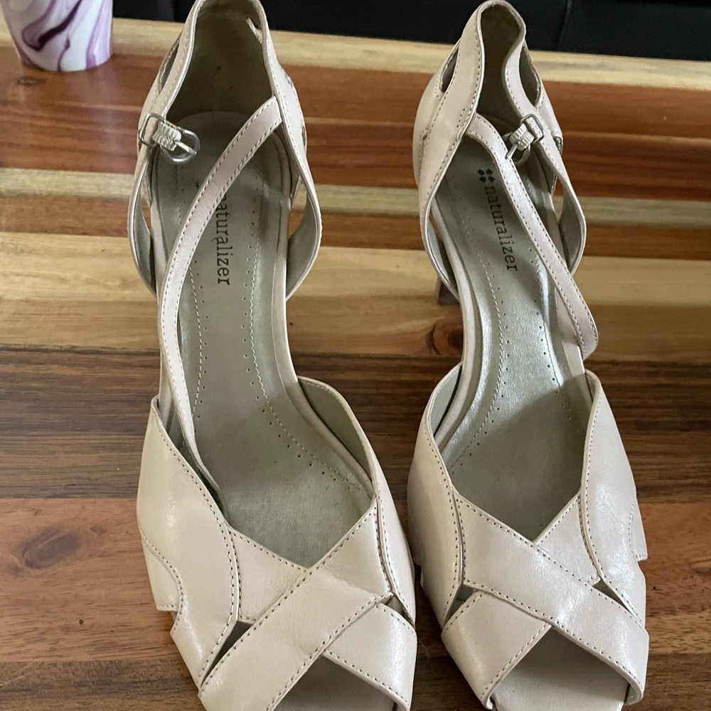 Naturalizer Women's Beige Peep-Toe Heels